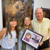 Cléo Faria, a Brisa da série infantil DPA, visita a Santa Casa de Santos